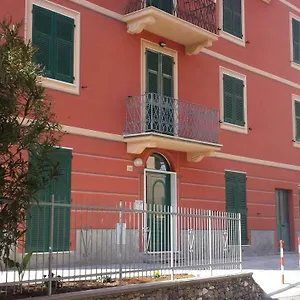 appartamenti-enrica-2.hotelitalianriviera.com/
